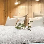 Gorgeous In With Wifi 努尔黑姆松