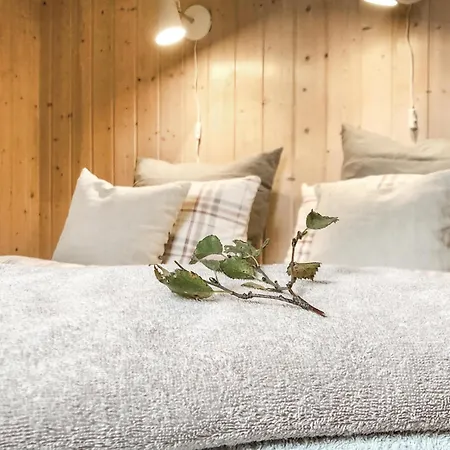 Gorgeous In With Wifi نورهايمسوند