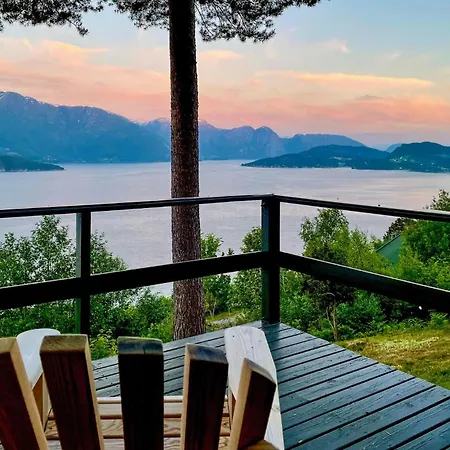 Gorgeous In With Wifi نورهايمسوند